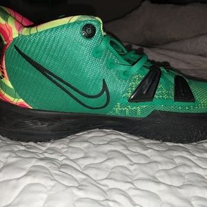 Men's nikes